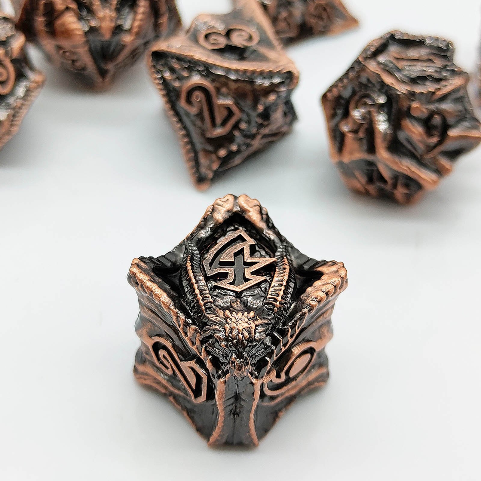 MDD251125C-ancient-red-copper-04-dice-closeup